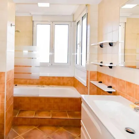 Comodo Apartamento En Puertochico, Cerca De Todo. * Santander